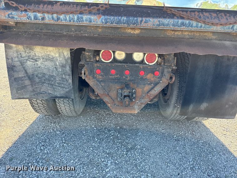 image for item EN0418 1985 Kenworth W900 dump truck