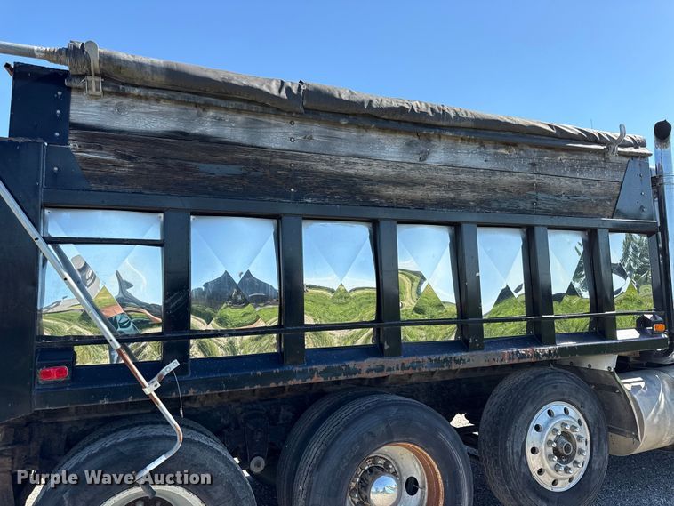 image for item EN0418 1985 Kenworth W900 dump truck