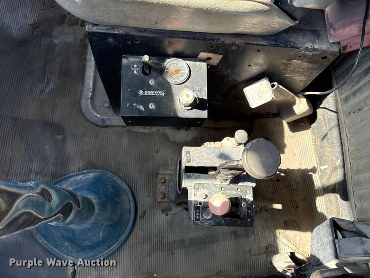 image for item EN0418 1985 Kenworth W900 dump truck