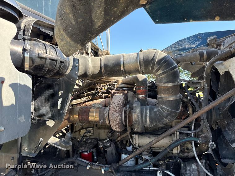 image for item EN0418 1985 Kenworth W900 dump truck