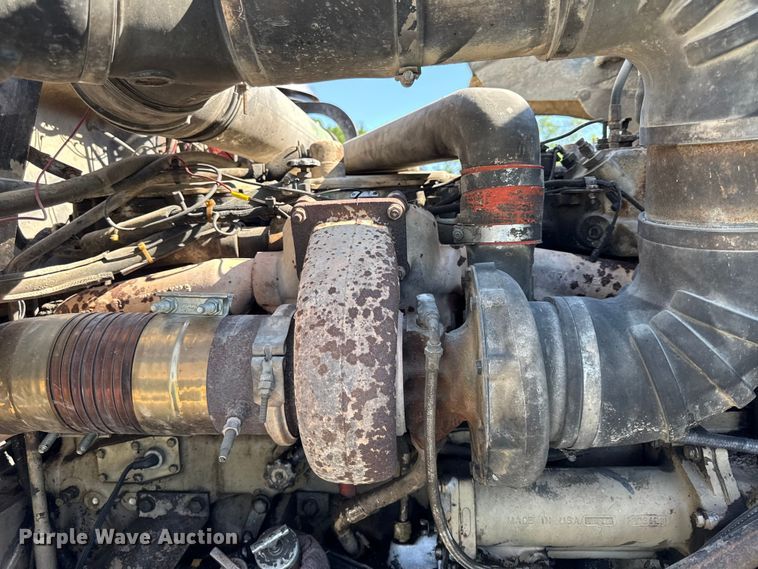 image for item EN0418 1985 Kenworth W900 dump truck