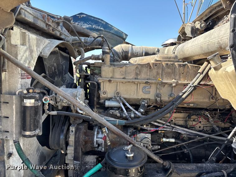image for item EN0418 1985 Kenworth W900 dump truck