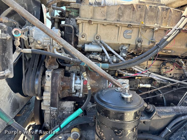 image for item EN0418 1985 Kenworth W900 dump truck