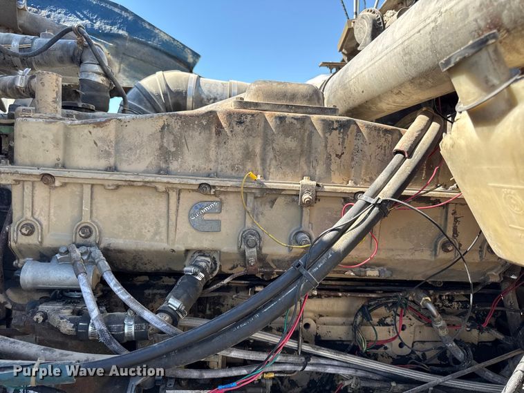 image for item EN0418 1985 Kenworth W900 dump truck