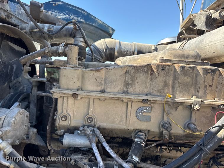 image for item EN0418 1985 Kenworth W900 dump truck