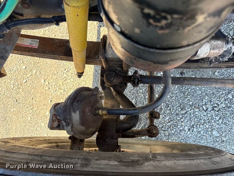 image for item EN0418 1985 Kenworth W900 dump truck