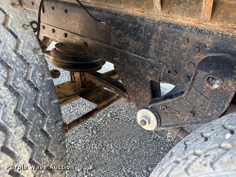 image for item EN0418 1985 Kenworth W900 dump truck