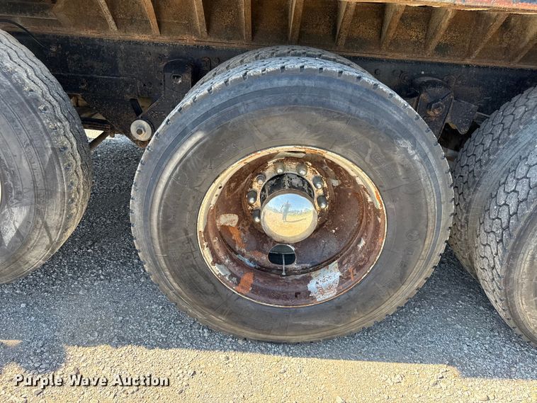 image for item EN0418 1985 Kenworth W900 dump truck