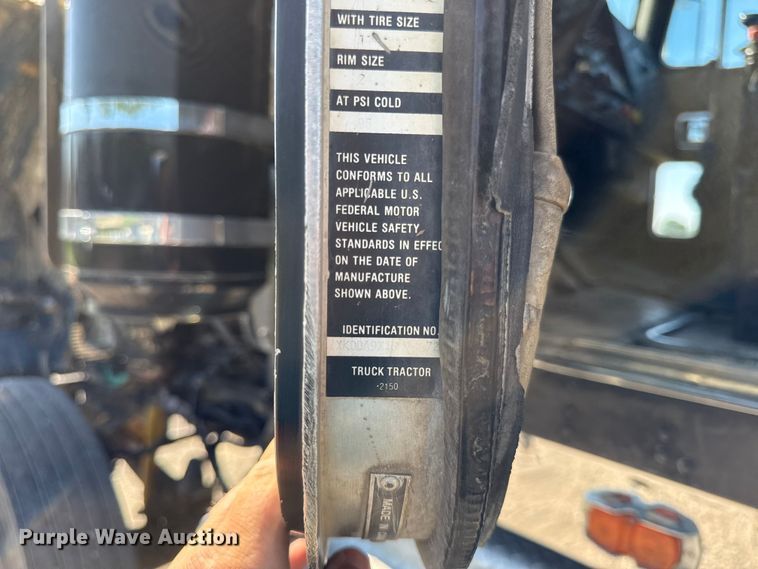 image for item EN0418 1985 Kenworth W900 dump truck