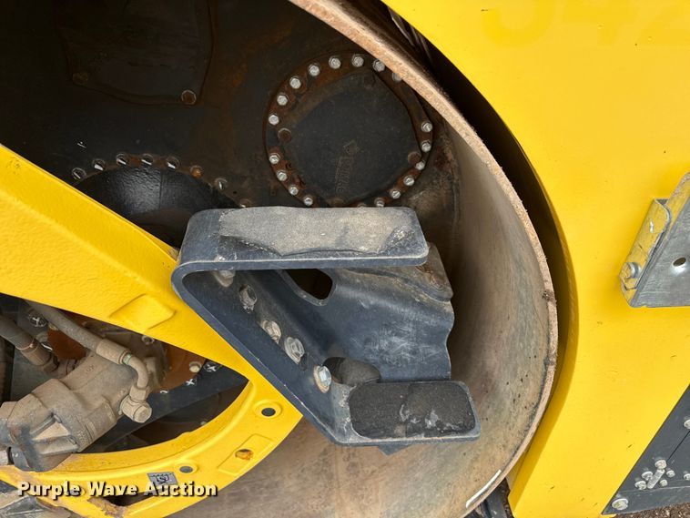image for item EN3032 2013 Bomag BW 161 ADO-4 double drum vibratory roller