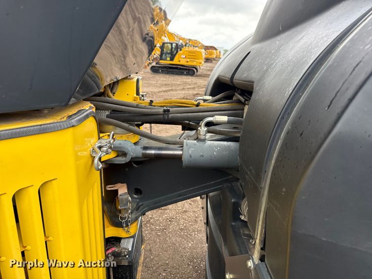 image for item EN3032 2013 Bomag BW 161 ADO-4 double drum vibratory roller