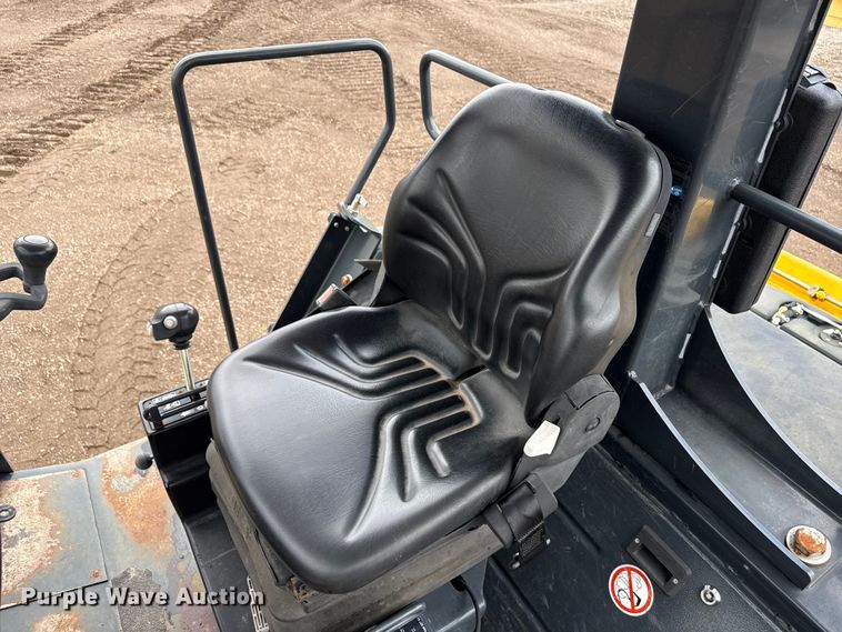 image for item EN3032 2013 Bomag BW 161 ADO-4 double drum vibratory roller
