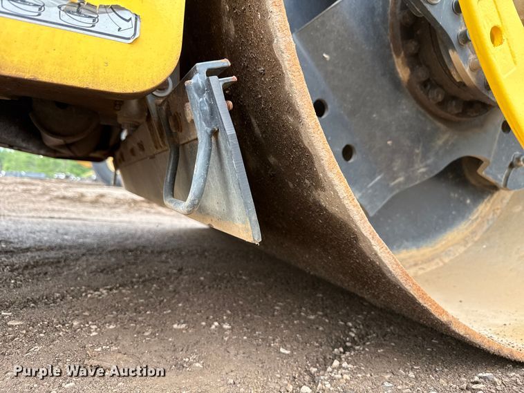 image for item EN3032 2013 Bomag BW 161 ADO-4 double drum vibratory roller