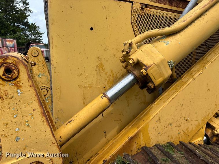 image for item EO4344 1972 Caterpillar 977L track loader