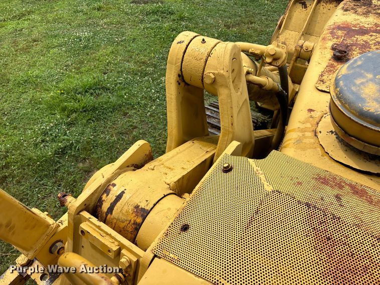 image for item EO4344 1972 Caterpillar 977L track loader