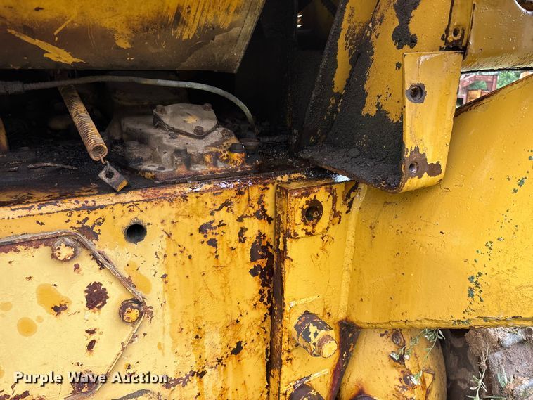 image for item EO4344 1972 Caterpillar 977L track loader