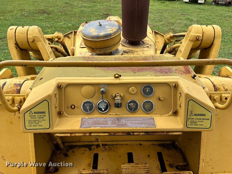 image for item EO4344 1972 Caterpillar 977L track loader