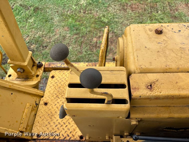 image for item EO4344 1972 Caterpillar 977L track loader