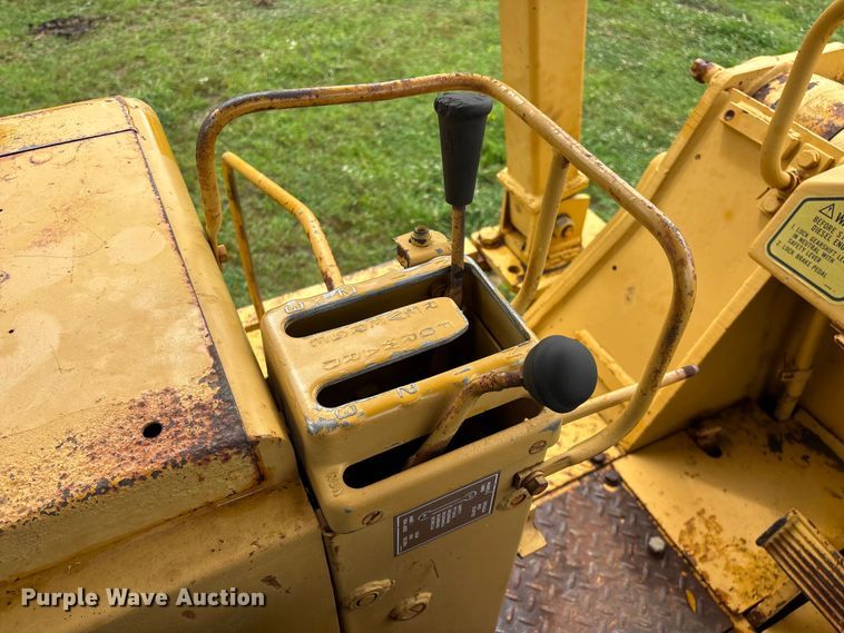 image for item EO4344 1972 Caterpillar 977L track loader