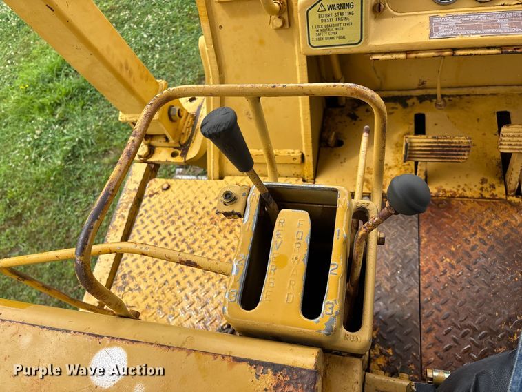 image for item EO4344 1972 Caterpillar 977L track loader