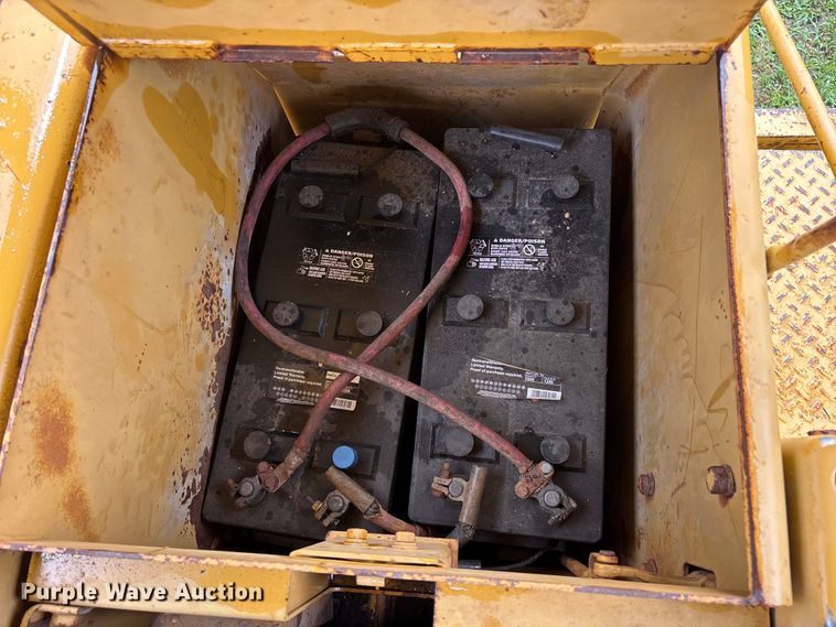 image for item EO4344 1972 Caterpillar 977L track loader