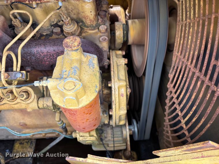 image for item EO4344 1972 Caterpillar 977L track loader