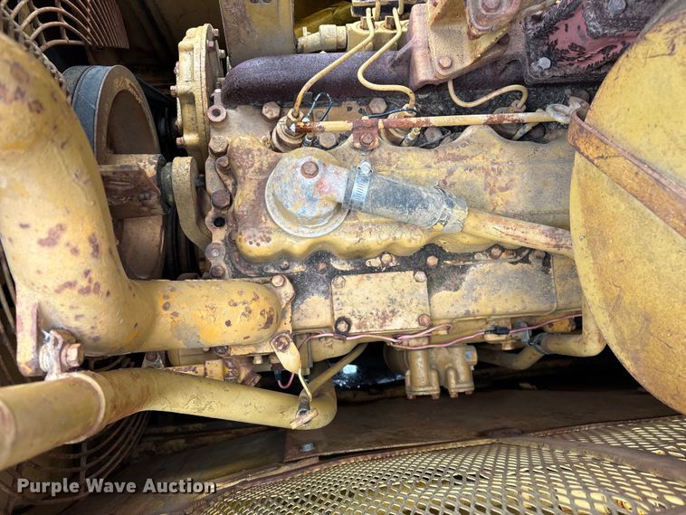 image for item EO4344 1972 Caterpillar 977L track loader