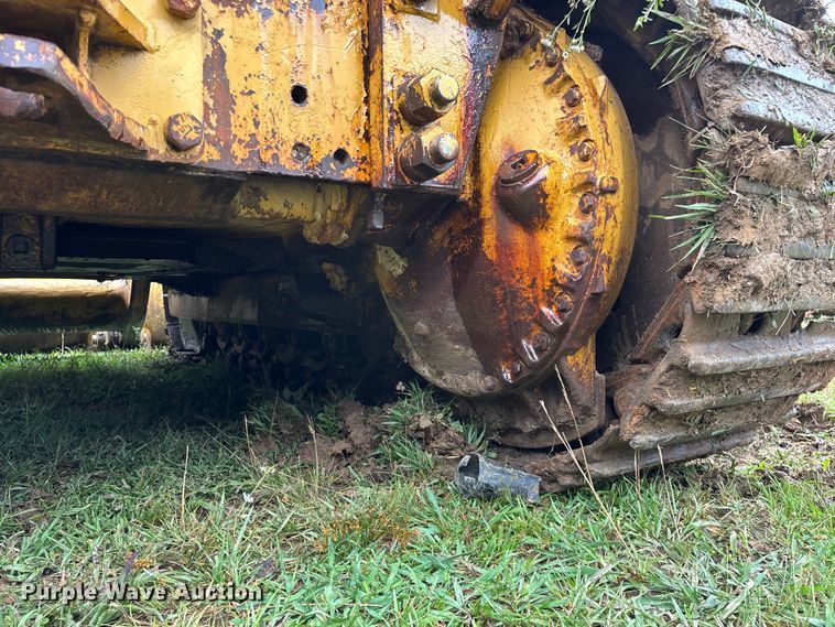 image for item EO4344 1972 Caterpillar 977L track loader