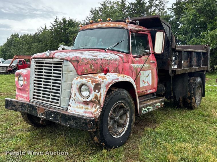 image for item EO4347 1968 International 1800 dump truck