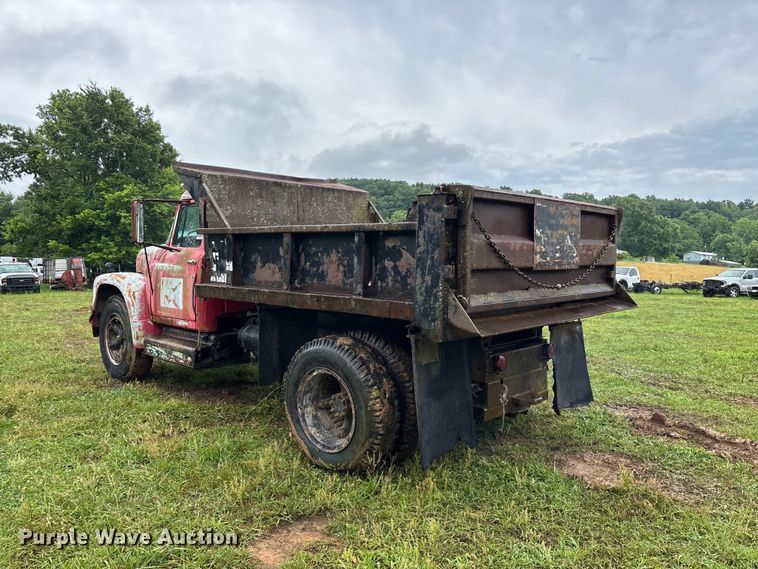 image for item EO4347 1968 International 1800 dump truck