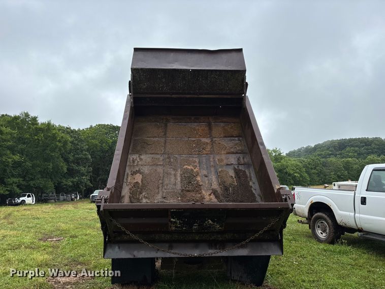 image for item EO4347 1968 International 1800 dump truck
