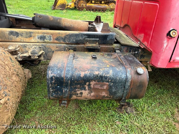 image for item EO4347 1968 International 1800 dump truck