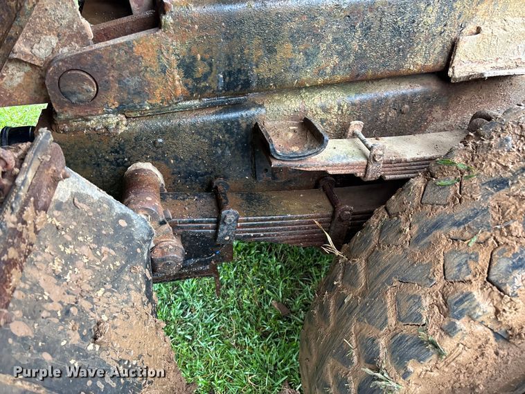 image for item EO4347 1968 International 1800 dump truck