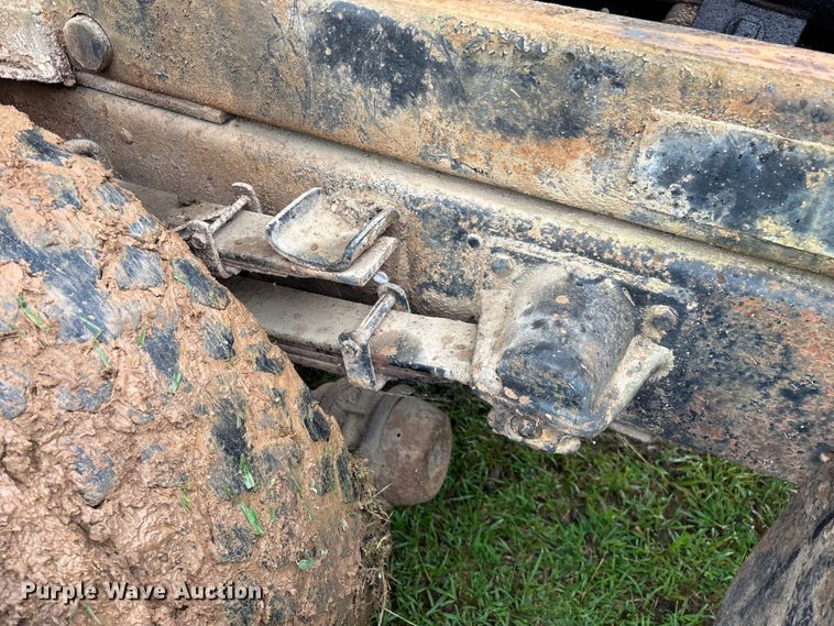 image for item EO4347 1968 International 1800 dump truck