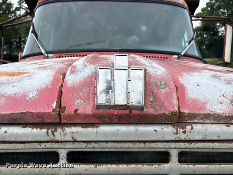 image for item EO4347 1968 International 1800 dump truck