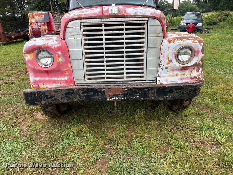 image for item EO4347 1968 International 1800 dump truck