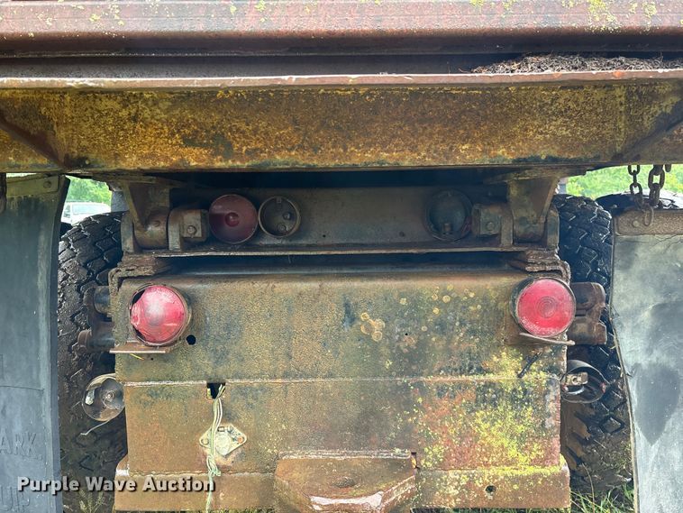 image for item EO4347 1968 International 1800 dump truck