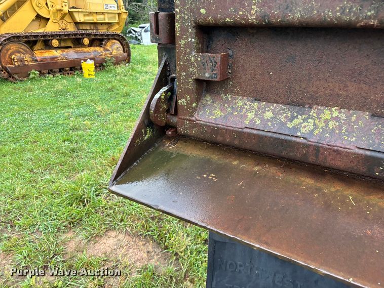 image for item EO4347 1968 International 1800 dump truck