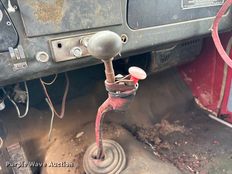 image for item EO4347 1968 International 1800 dump truck