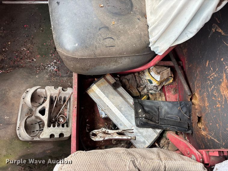 image for item EO4347 1968 International 1800 dump truck