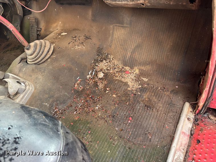image for item EO4347 1968 International 1800 dump truck