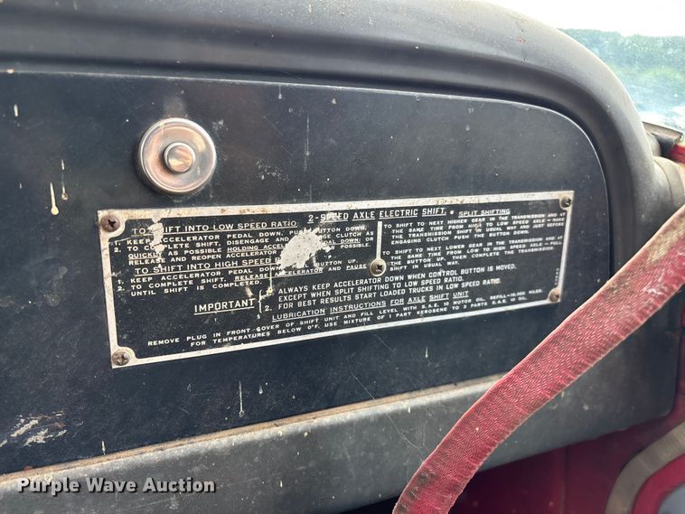 image for item EO4347 1968 International 1800 dump truck