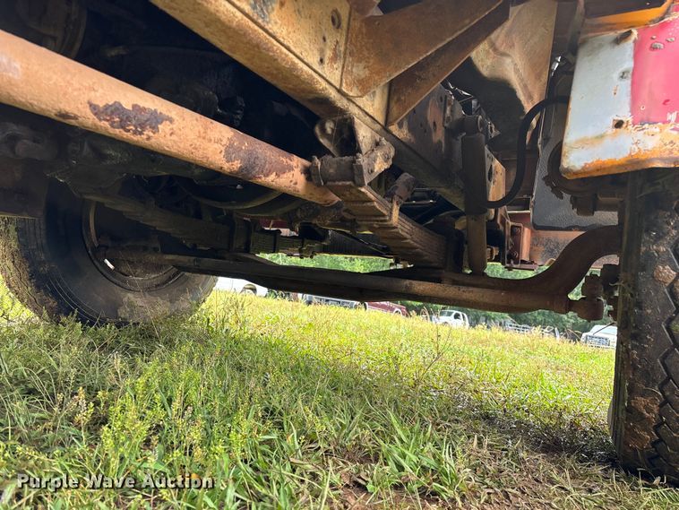 image for item EO4347 1968 International 1800 dump truck