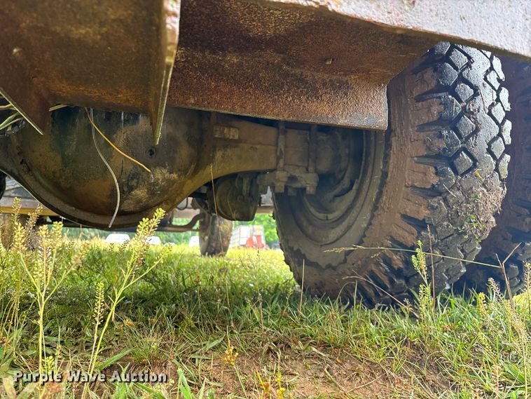 image for item EO4347 1968 International 1800 dump truck