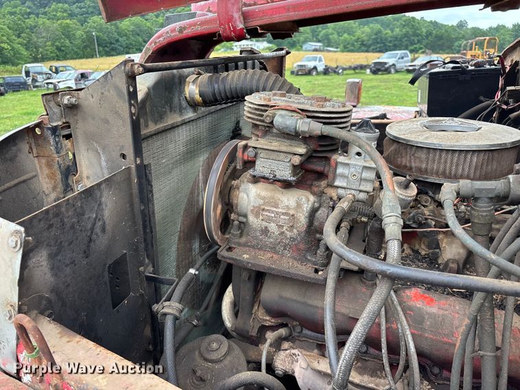 image for item EO4347 1968 International 1800 dump truck