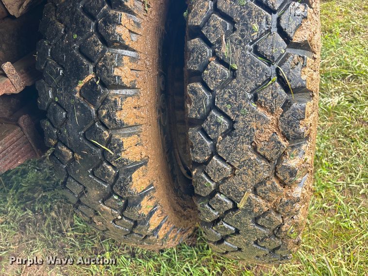 image for item EO4347 1968 International 1800 dump truck