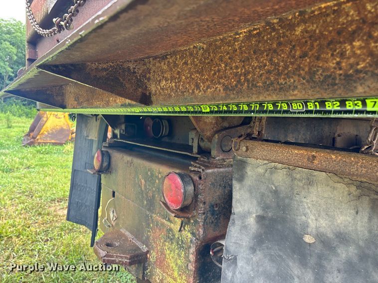image for item EO4347 1968 International 1800 dump truck