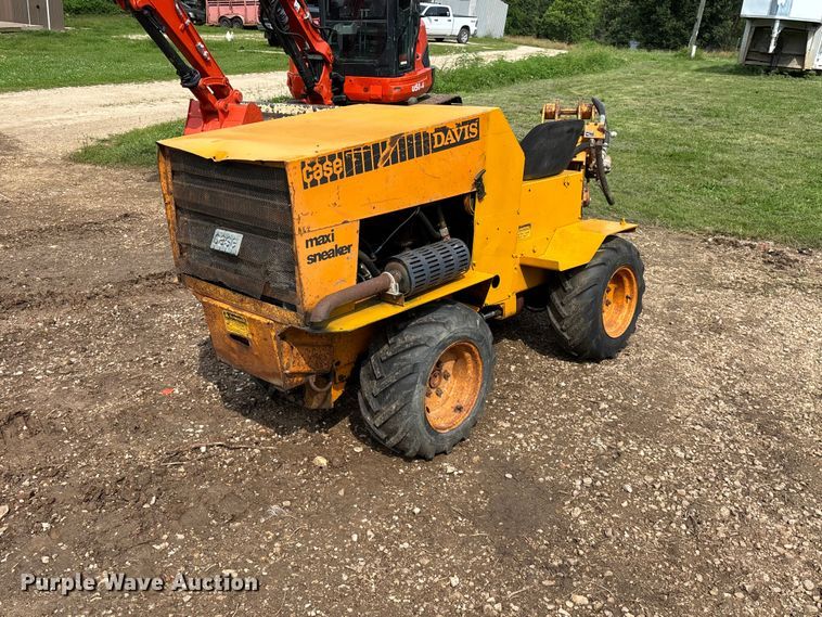 image for item EO4349 Case Davis Maxi-Sneaker vibratory cable plow