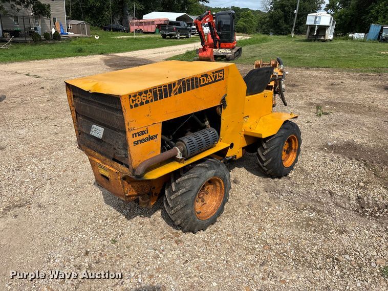 image for item EO4349 Case Davis Maxi-Sneaker vibratory cable plow