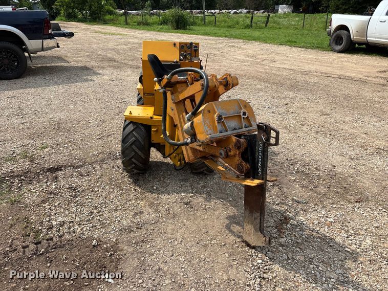 image for item EO4349 Case Davis Maxi-Sneaker vibratory cable plow